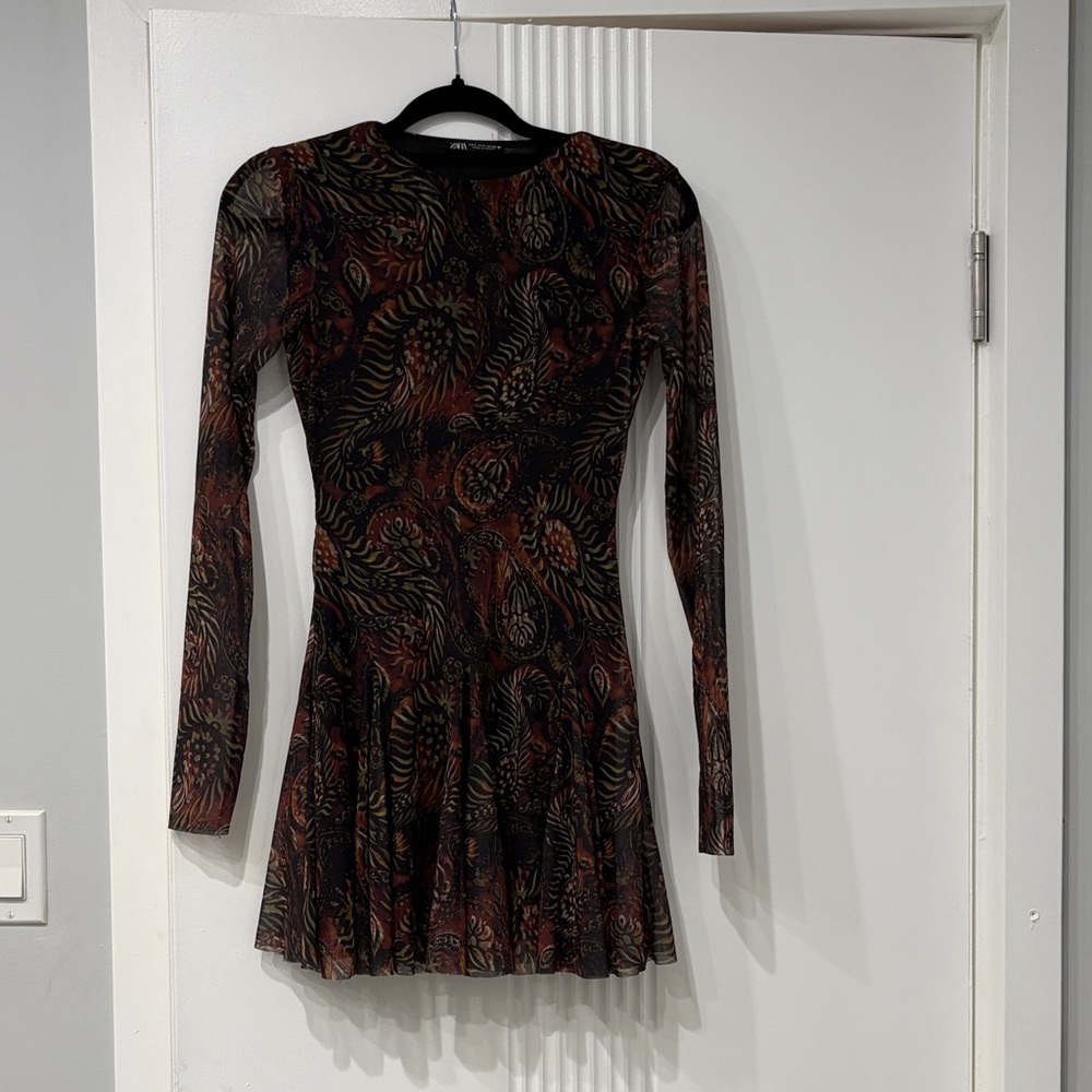 Zara Long Sleeve Dress with Black and Brown Design
